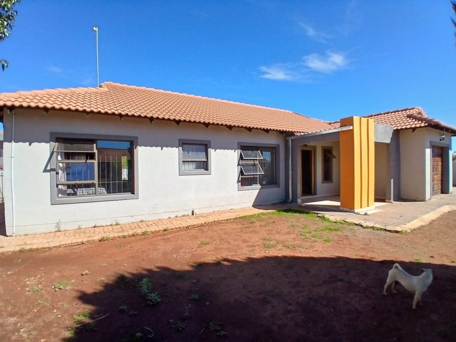 3 Bedroom Property for Sale in Kuruman Northern Cape